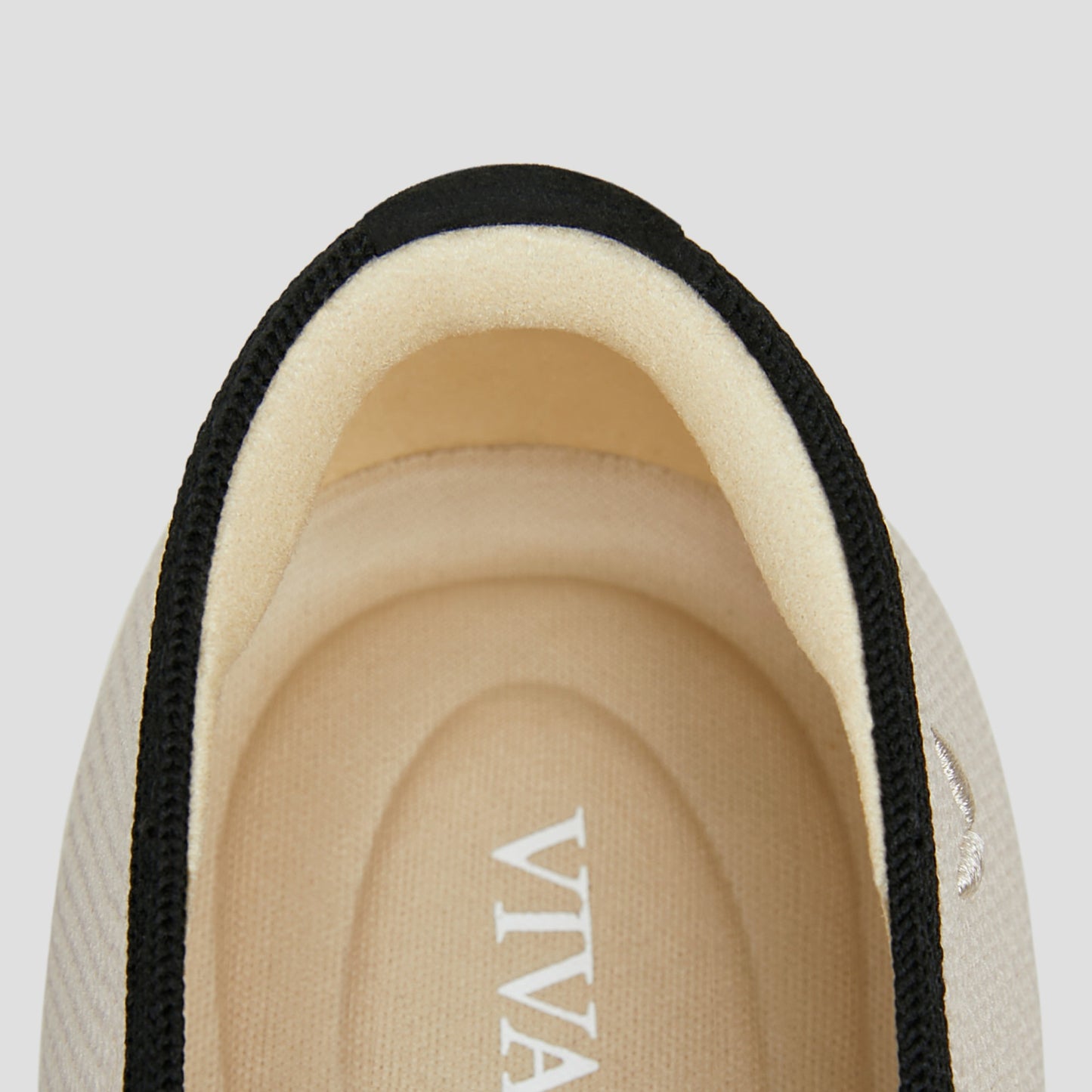 VIVAIA Margot 2.0 아이보리&블랙 제품 디테일
