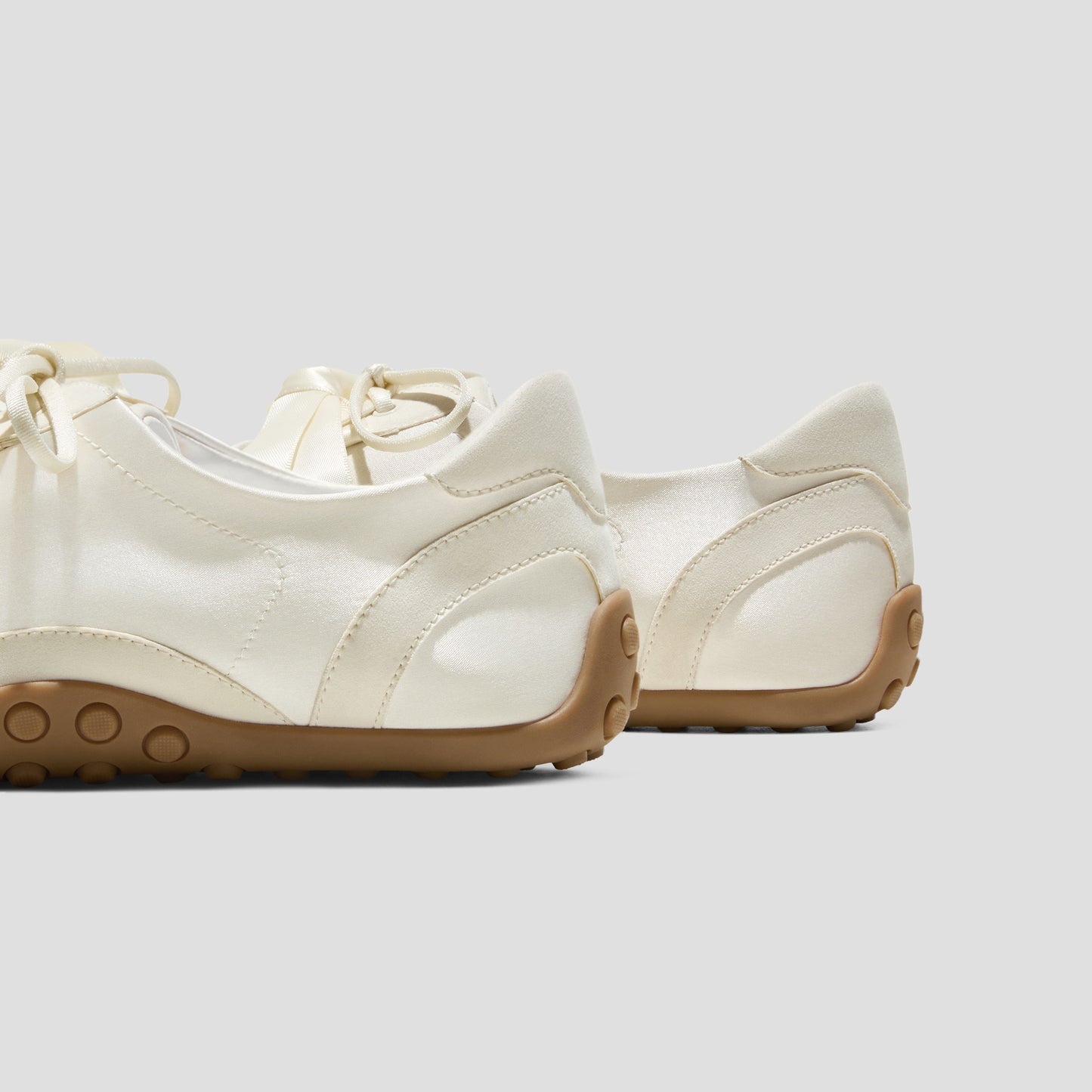 조거 스니커리나 (Carol)